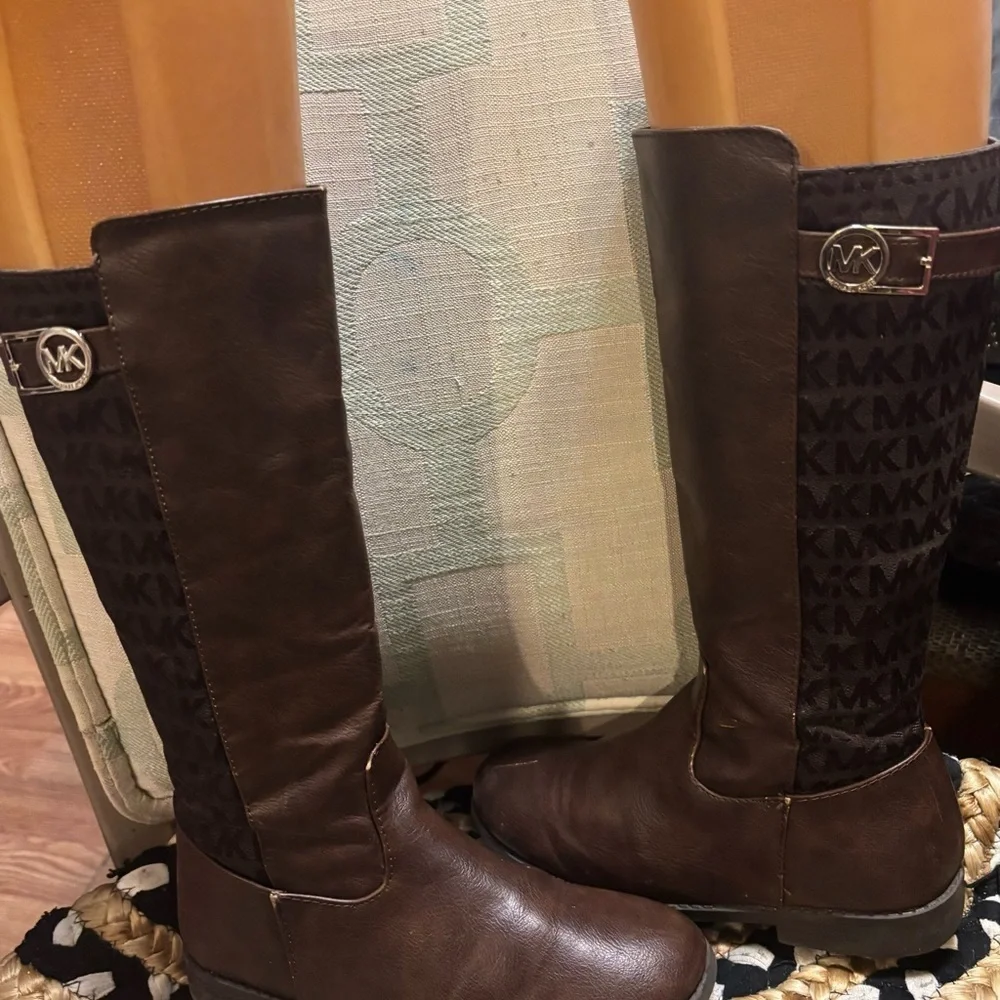 Michael Kors step out